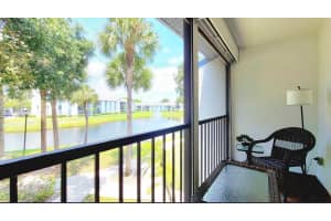 1014 Green Pine Boulevard, West Palm Beach, FL 33409 - MLS#B26001892