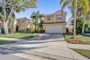 10425 Buena Ventura Drive, Boca Raton, FL 33498 - MLS#B26001970