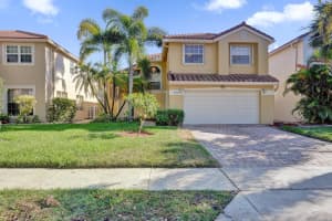 10425 Buena Ventura Drive, Boca Raton, FL 33498 - MLS#B26001970
