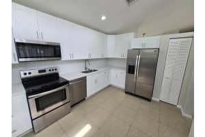 1041 Fairfax Circle, Boynton Beach, FL 33436 - MLS#B26002066