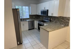 2010 Taylor Street, Hollywood, FL 33020 - MLS#B26002072