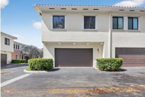 2515 Venetian Court, Boynton Beach, FL 33426 - MLS#B26002080