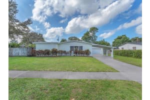 330 70th Terrace, Hollywood, FL 33024 - MLS#B26002107