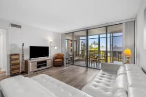 2400 Ocean Drive, Fort Pierce, FL 34949 - MLS#B26002144