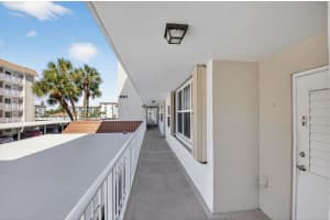 931 Gardenia Drive, Delray Beach, FL 33483 - MLS#B26002181