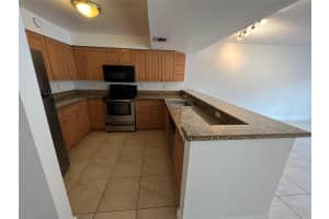 5221 Geneva Way, Doral, FL 33166 - MLS#B26002202