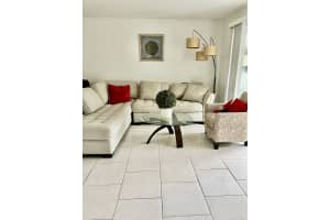 9261 Sunrise Lakes Boulevard, Sunrise, FL 33322 - MLS#B26002246