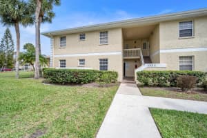 1552 Royal Green Circle, Port Saint Lucie, FL 34952 - MLS#B26002247