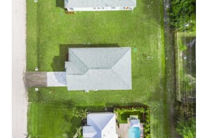 8636 100th Avenue, Vero Beach, FL 32967 - MLS#B26002254