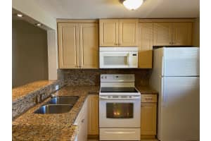 608 Natura Boulevard, Deerfield Beach, FL 33441 - MLS#B26002292