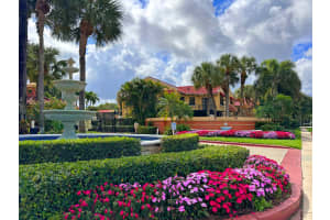 200 Uno Lago Drive, Juno Beach, FL 33408 - MLS#B26002293