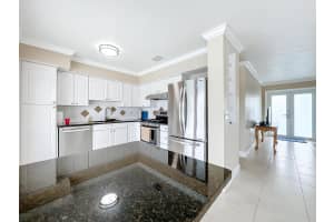 6803 Kingston Drive, Lake Worth, FL 33462 - MLS#B26002366