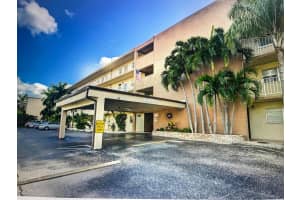 300 26th Avenue, Boynton Beach, FL 33435 - MLS#B26002419