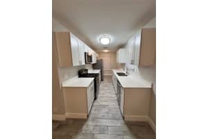 6040 Lace Wood Circle, Lake Worth, FL 33462 - MLS#B26002430