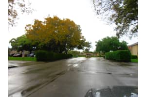 877 Twin Lakes Drive, Coral Springs, FL 33071 - MLS#B26002439