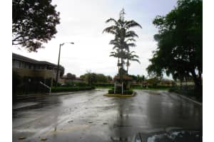 877 Twin Lakes Drive, Coral Springs, FL 33071 - MLS#B26002439