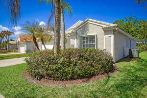 7008 Twin Oaks Circle, Stuart, FL 34997 - MLS#B26002487