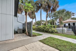 100 Sparrow Drive, Royal Palm Beach, FL 33411 - MLS#B26002491