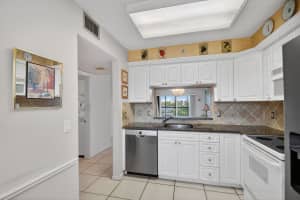 7076 Huntington Lane, Delray Beach, FL 33446 - MLS#B26002504