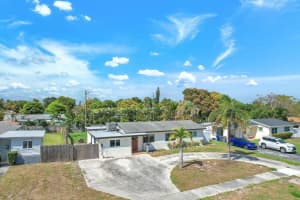 731 Ilex Drive, West Palm Beach, FL 33403 - MLS#B26002571