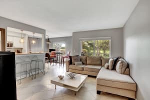 815 Boynton Beach Boulevard, Boynton Beach, FL 33426 - MLS#B26002666