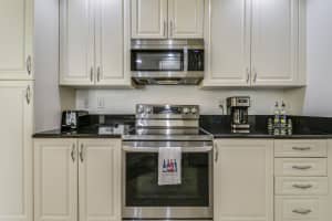 801 Olive Avenue, West Palm Beach, FL 33401 - MLS#B26002775