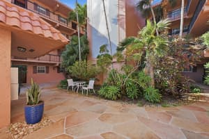 630 Tennis Club Drive, Wilton Manors, FL 33311 - MLS#B26002853