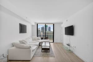 55 Sw 9th Street 3704, Miami, Fl 33130, Miami