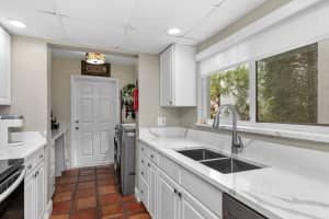 660 Kensington Place, Wilton Manors, FL 33305 - MLS#B26003045