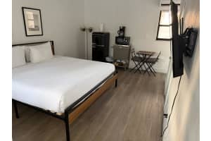 2100 33rd Avenue, Fort Lauderdale, FL 33305 - MLS#B26003111