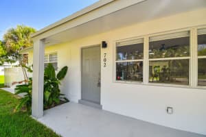 702 10th Avenue, Boynton Beach, FL 33435 - MLS#B26003120