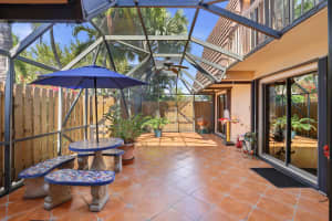 9 Atrium Circle, Atlantis, FL 33462 - MLS#B26003155