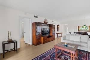 9861 Sunrise Lakes Boulevard, Sunrise, FL 33322 - MLS#B26003191