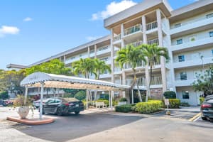 3970 Oaks Clubhouse Drive, Pompano Beach, FL 33069 - MLS#B26003343