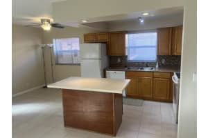 632 Saxony N, Delray Beach, Fl 33446 Delray Beach, FL 33446 - Off Market