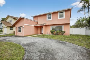 7721 42nd Court, Hollywood, FL 33024 - MLS#B26003474