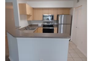 215 Villa Circle, Boynton Beach, FL 33435 - MLS#B26003475