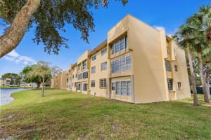 6300 62nd Street, Tamarac, FL 33319 - MLS#B26003482