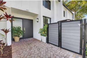 3707 Bridgewood Drive, Boca Raton, FL 33434 - MLS#B26003490