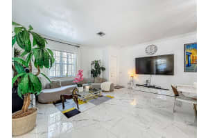 5524 Boynton Gardens Drive, Boynton Beach, FL 33437 - MLS#B26003533