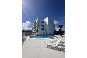 301 Croton Avenue, Lantana, FL 33462 - MLS#B26003549