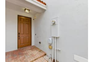 8772 Cypress Walk Court, Tamarac, FL 33321 - MLS#B26003555