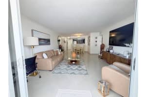 3140 Ocean Drive, Hallandale Beach, FL 33009 - MLS#B26003558