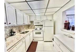 202 Brighton E, Boca Raton, FL 33434, Boca Raton, FL 33434 - MLS#B26003599