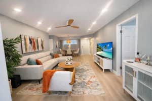 6 Colonial Club Drive, Boynton Beach, FL 33435 - MLS#B26003606