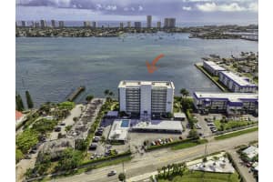 3040 Lake Shore Drive, Riviera Beach, FL 33404 - MLS#B26003750