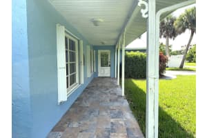 1916 Coconut Drive, Fort Pierce, FL 34949 - MLS#B26003773