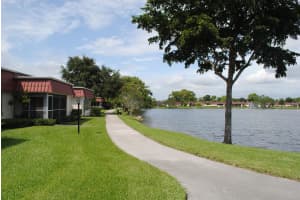 815 Salem Lane, Lake Worth, FL 33467 - MLS#B26003791