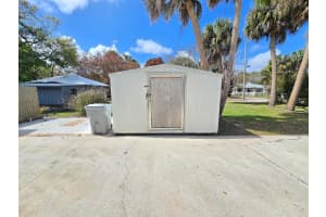 1955 10th Place, Vero Beach, FL 32960 - MLS#B26003853