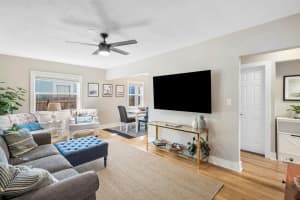 215 S Palmway, Lake Worth Beach, FL 33460, Lake Worth Beach, FL 33460 - MLS#B26003867